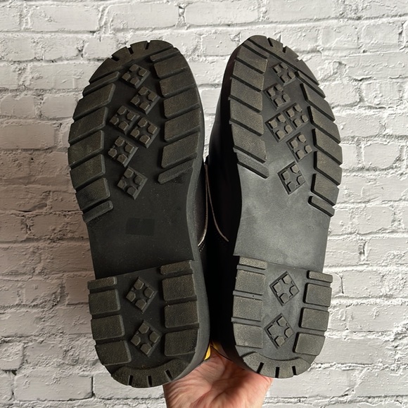 HARRY POTTER | Hufflepuff themed lace up boots - Picture 10 of 12